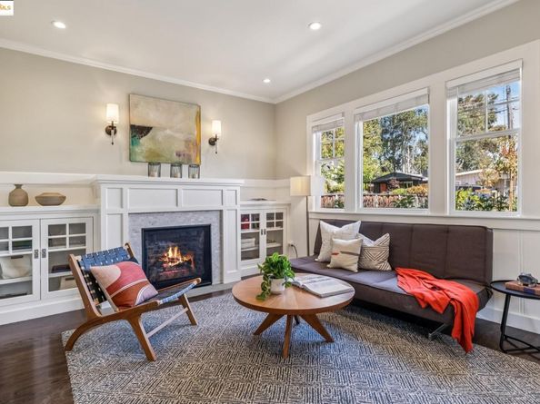 3887 Forest Hill, Oakland CA 94602