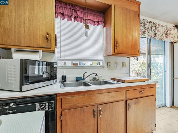 4794 Blum Rd, Martinez CA 94553