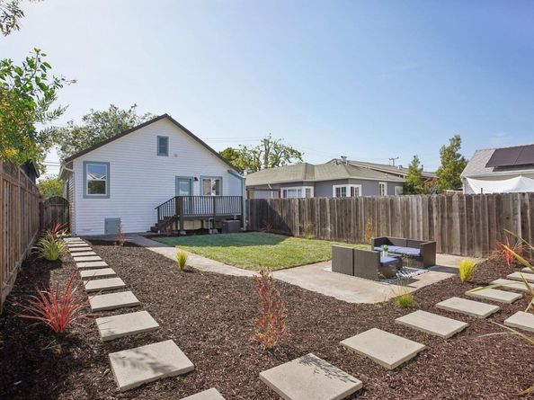 1834 8th St, Alameda CA 94501