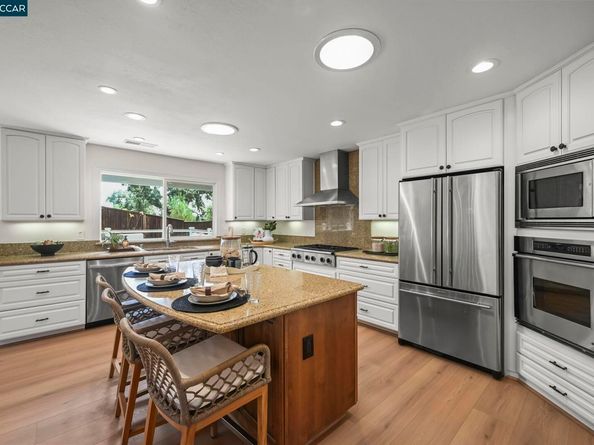 823 La Gonda Way, Danville CA 94526