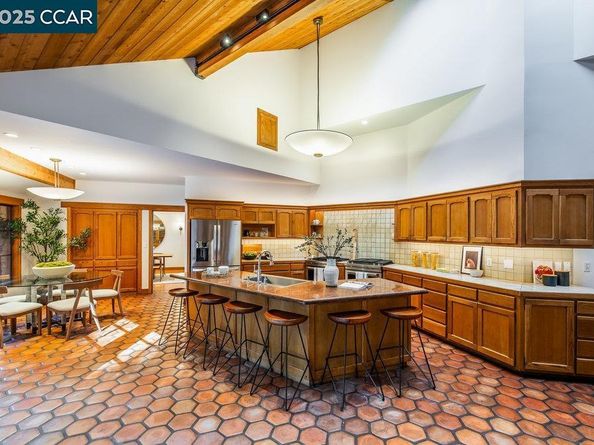 1 Scenic Lane, Lafayette CA 94549