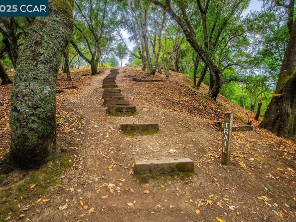 1 Scenic Lane, Lafayette CA 94549