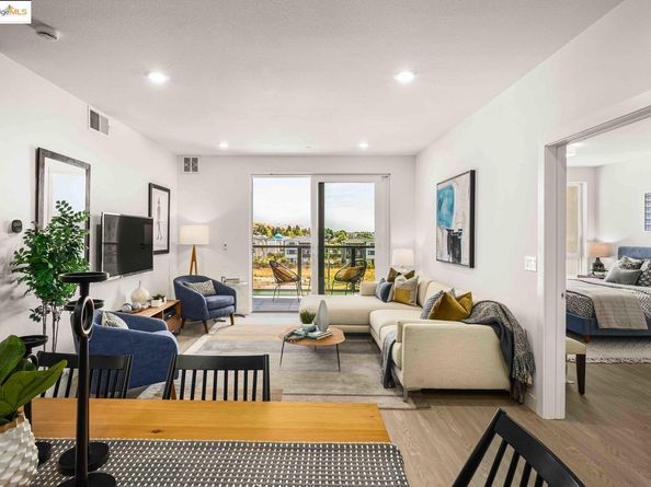 501 Somi 402, Hayward CA 94544