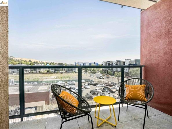 501 Somi 402, Hayward CA 94544