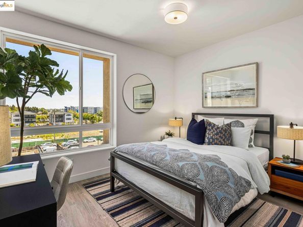 501 Somi 402, Hayward CA 94544