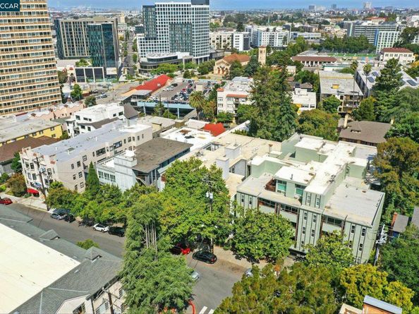 193 Montecito 303, Oakland CA 94610