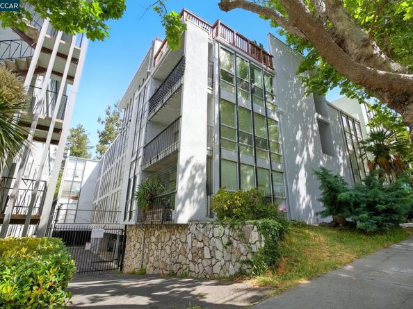 193 Montecito 303, Oakland CA 94610