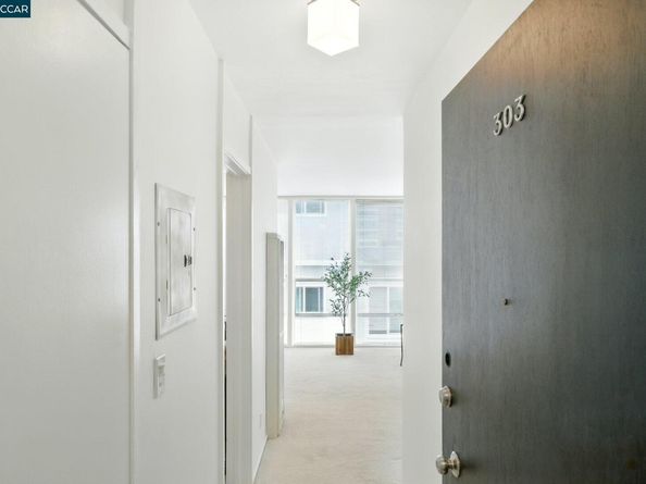 193 Montecito 303, Oakland CA 94610