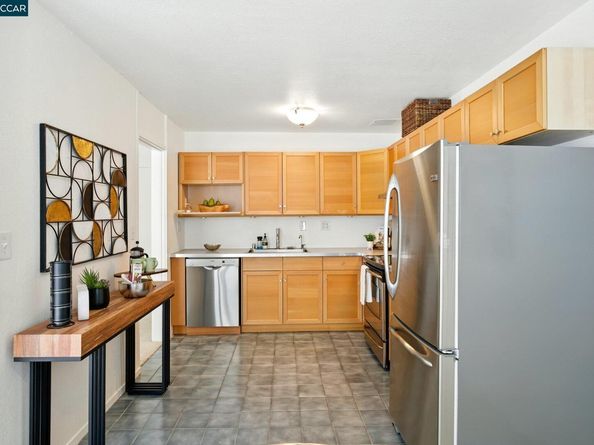 193 Montecito 303, Oakland CA 94610