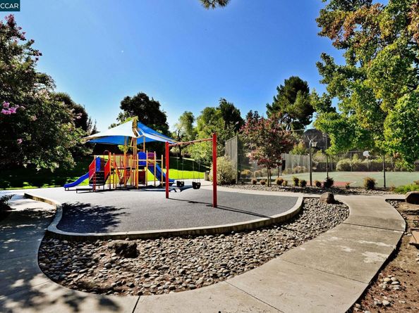 4450 Shellflower Ct, Concord CA 94518