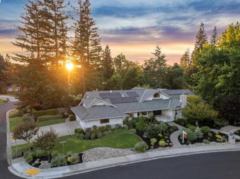 235 Saint Paul Dr