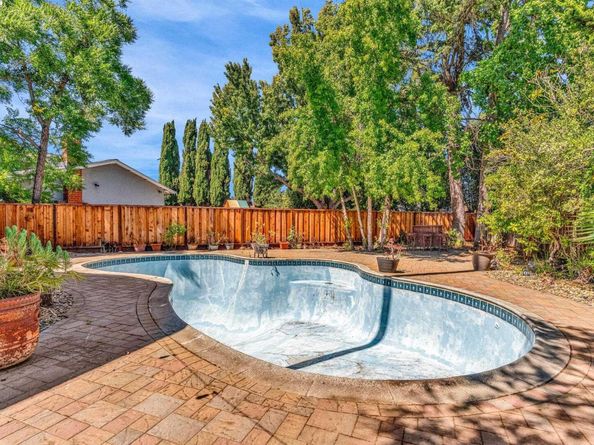 38 Barcelona Pl, Danville CA 94526