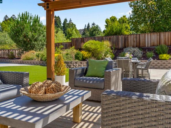 273 Valle Vista Dr, Danville CA 94526