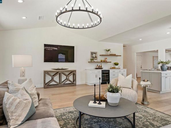 273 Valle Vista Dr, Danville CA 94526