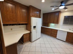 4990 Hames Dr, Concord CA 94521