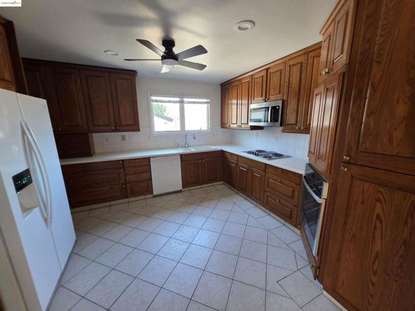 4990 Hames Dr, Concord CA 94521