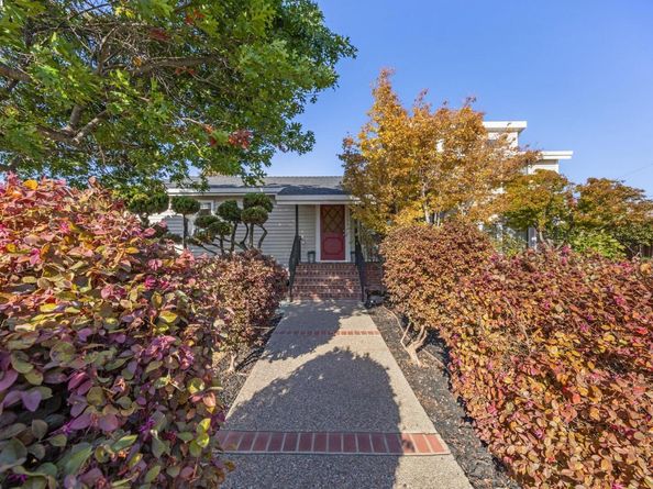 133 Mecartney Rd, Alameda CA 94502