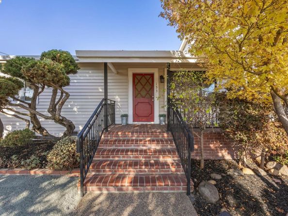 133 Mecartney Rd, Alameda CA 94502