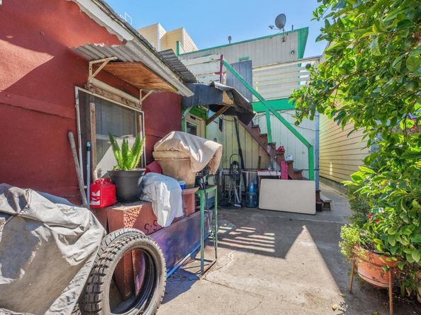1018 Gilman Ave, San Francisco CA 94124