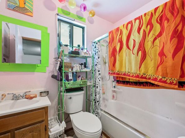 1018 Gilman Ave, San Francisco CA 94124