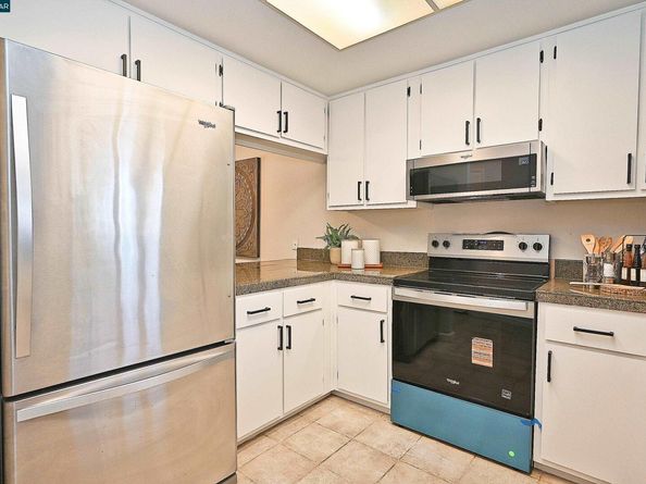 1324 Chateau Cmn 206, Livermore CA 94550