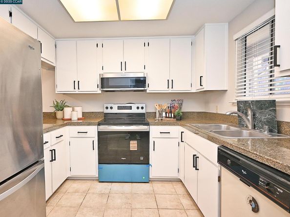 1324 Chateau Cmn 206, Livermore CA 94550
