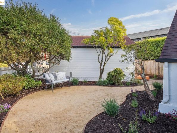 716 Coventry Rd, Kensington CA 94707