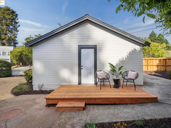 716 Coventry Rd, Kensington CA 94707
