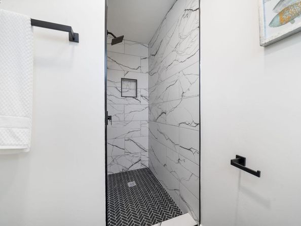 19267 Gliddon St, Castro Valley CA 94546
