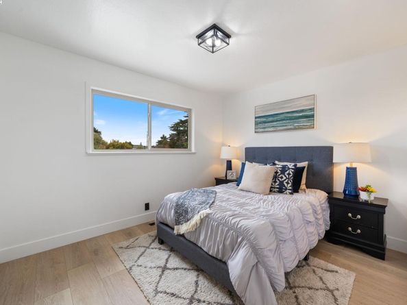 19267 Gliddon St, Castro Valley CA 94546