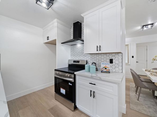 19267 Gliddon St, Castro Valley CA 94546