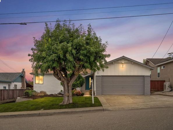 19267 Gliddon St, Castro Valley CA 94546