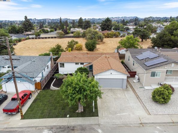 19267 Gliddon St, Castro Valley CA 94546