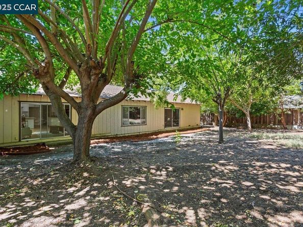 1167 Kaski Ln, Concord CA 94518