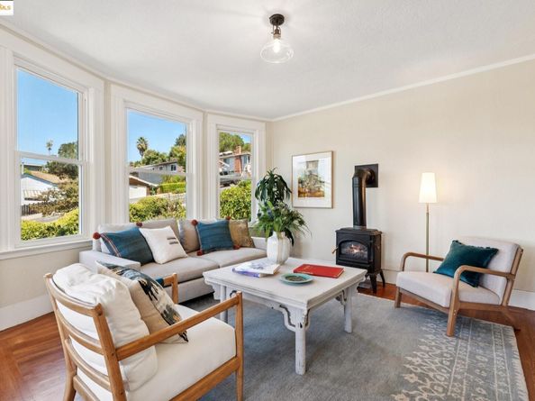 4020 Maybelle Ave, Oakland CA 94619
