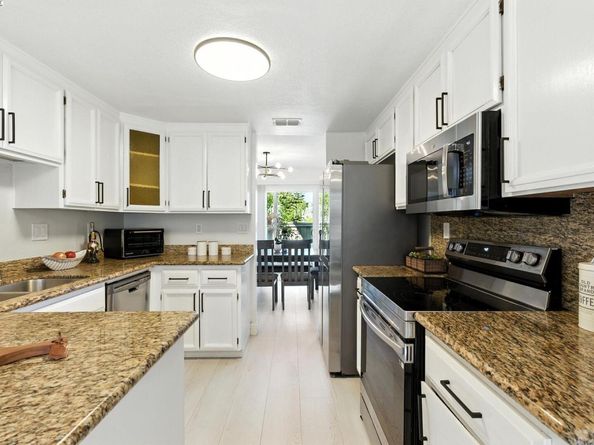 316 N Wildwood, Hercules CA 94547