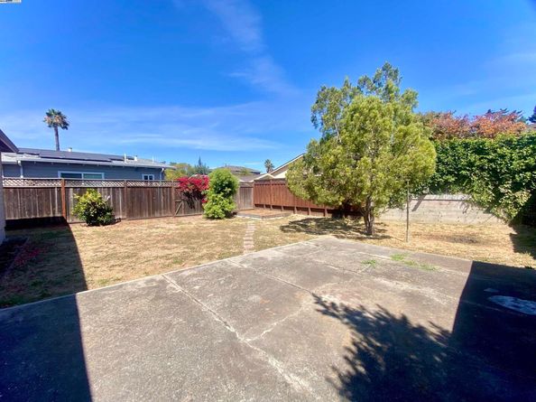21284 Tyee St, Castro Valley CA 94546
