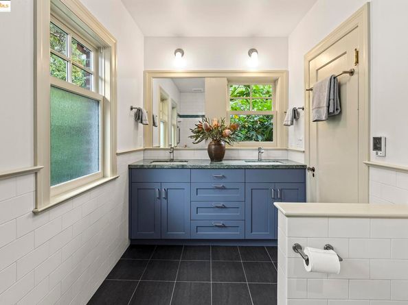 1923 Thousand Oaks Blvd, Berkeley CA 94707