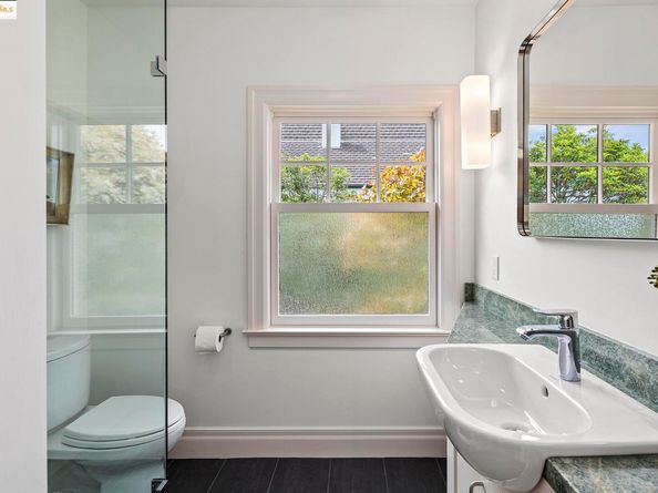 1923 Thousand Oaks Blvd, Berkeley CA 94707
