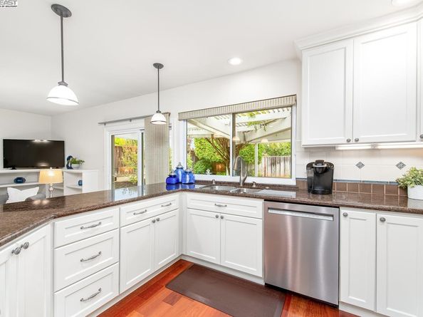 7867 Fairoaks Dr, Pleasanton CA 94588
