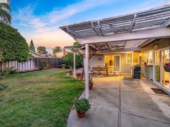 7867 Fairoaks Dr, Pleasanton CA 94588