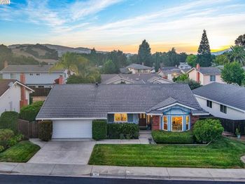 7867 Fairoaks Dr
