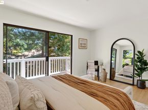 221 Village Pl, Martinez CA 94553
