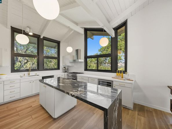 4161 Coralee Ln, Lafayette CA 94549