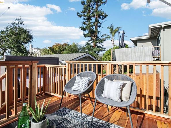 5361 Thomas Ave, Oakland CA 94618