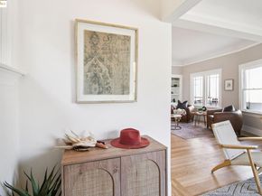 5361 Thomas Ave, Oakland CA 94618