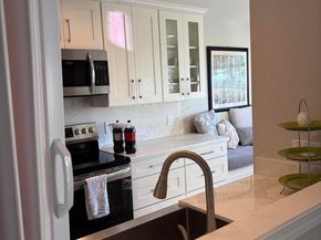 21109 Gary Dr 206, Hayward CA 94546