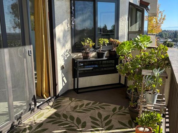 21109 Gary Dr 206, Hayward CA 94546