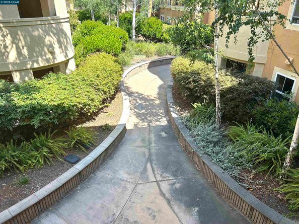 1310 Saddle Rack St 352, San Jose CA 95126