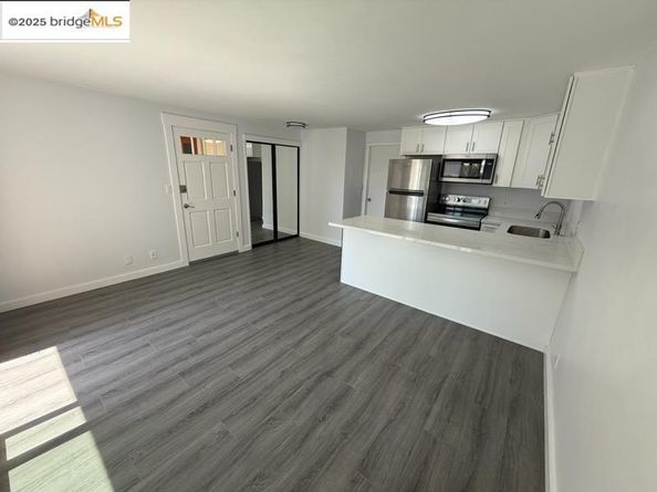 4057 Brant St 8, San Diego CA 92103